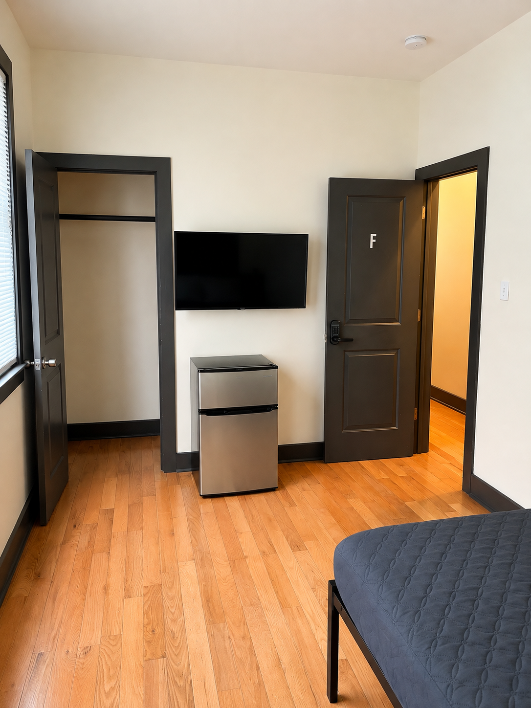 Furnished room with shared bathroom